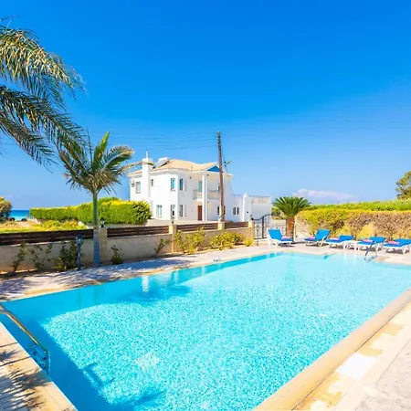 Villa Dora Argaka